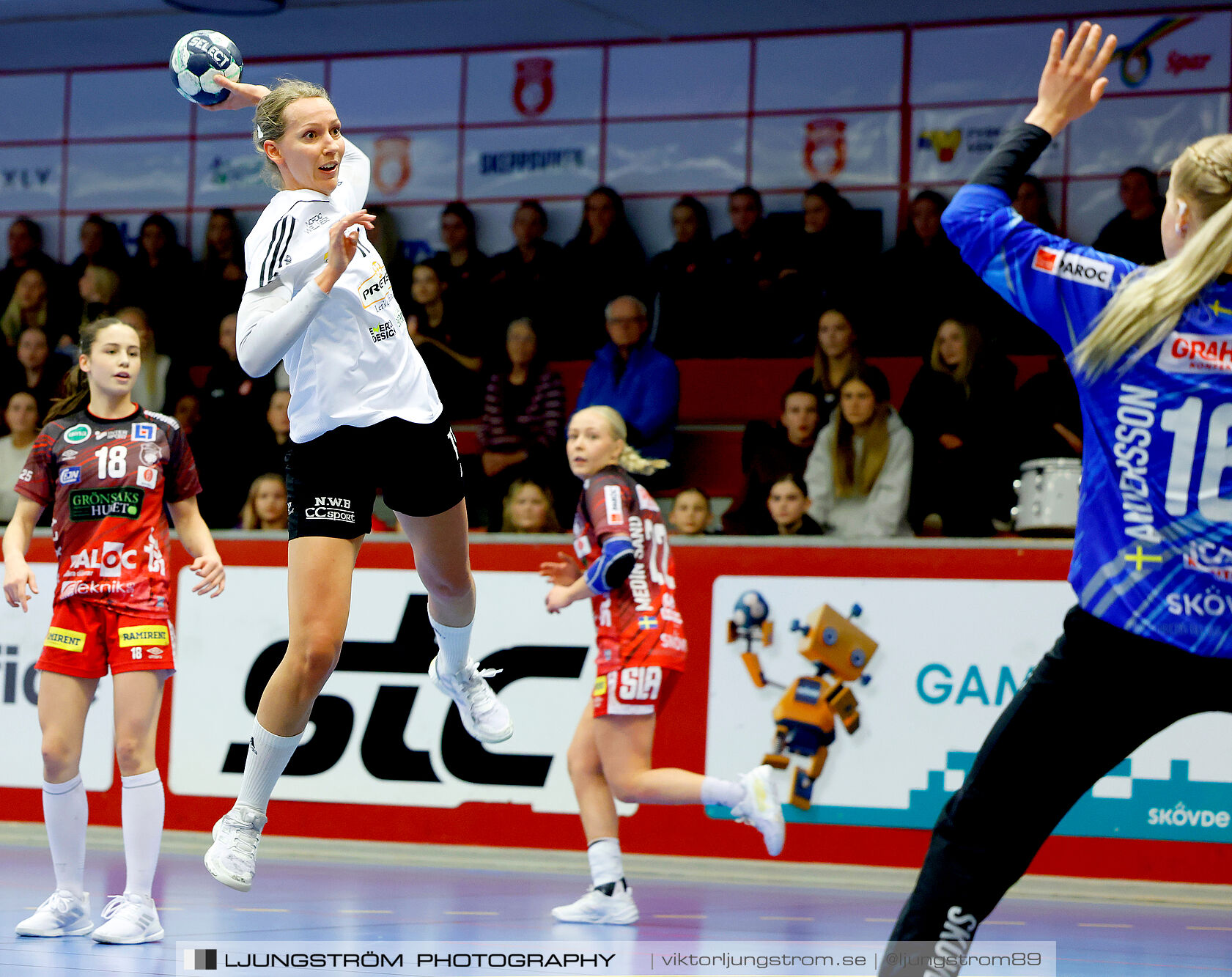 Skövde HF-Kungälvs HK 25-26,dam,Skövde Idrottshall,Skövde,Sverige,Handboll,,2025,362135