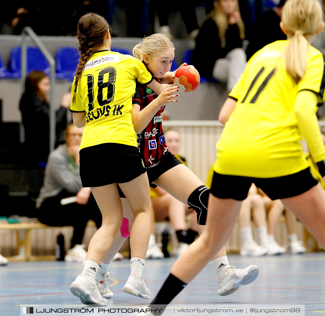 USM F14 Steg 3 HK Country Svart-Eslövs IK 23-19,dam,Kavelbro Arena Skövde,Skövde,Sverige,Ungdoms-SM,Handboll,2025,362459