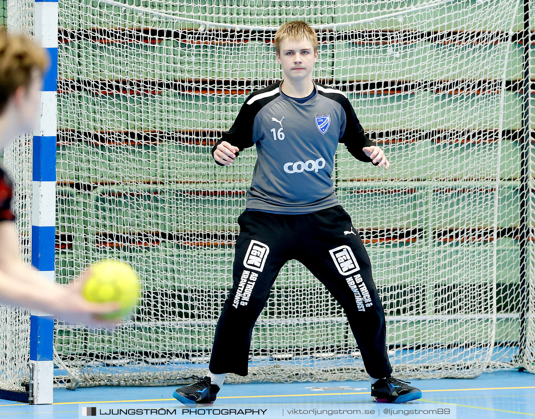 HK Country Svart P14-IFK Skövde HK Blåvit P14 25-32,herr,Arena Skövde,Skövde,Sverige,Handboll,,2025,362816
