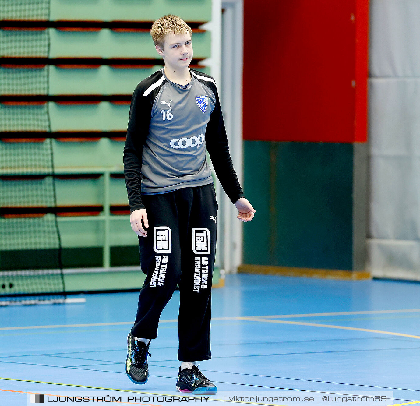 HK Country Svart P14-IFK Skövde HK Blåvit P14 25-32,herr,Arena Skövde,Skövde,Sverige,Handboll,,2025,362828