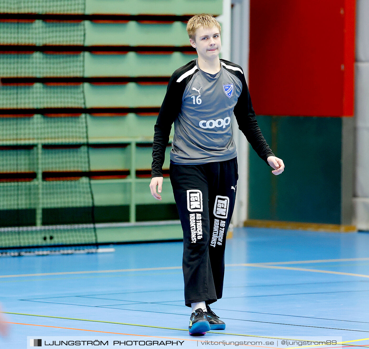HK Country Svart P14-IFK Skövde HK Blåvit P14 25-32,herr,Arena Skövde,Skövde,Sverige,Handboll,,2025,362829