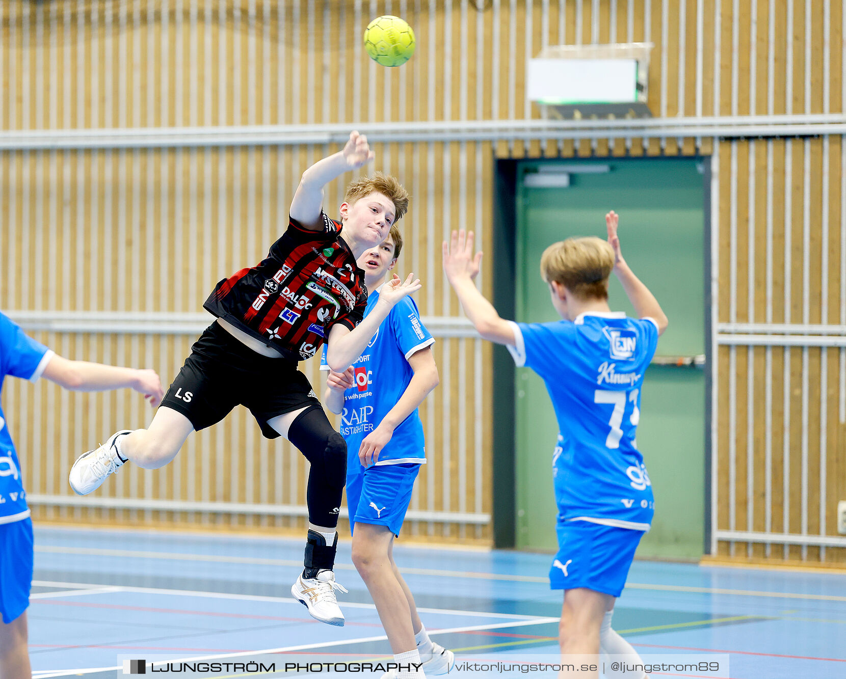 HK Country Svart P14-IFK Skövde HK Blåvit P14 25-32,herr,Arena Skövde,Skövde,Sverige,Handboll,,2025,362861