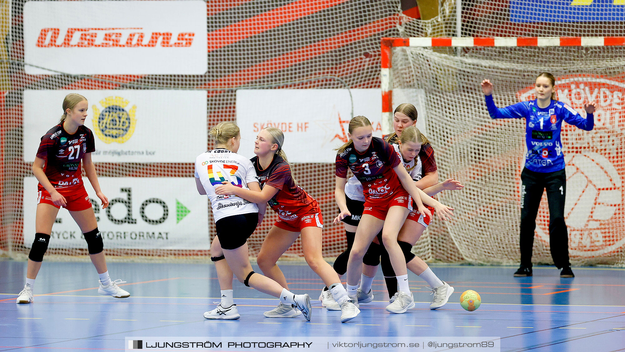 Skövde HF Vit F14-HK Country Svart F14 27-12,dam,Skövde Idrottshall,Skövde,Sverige,Handboll,,2025,363086