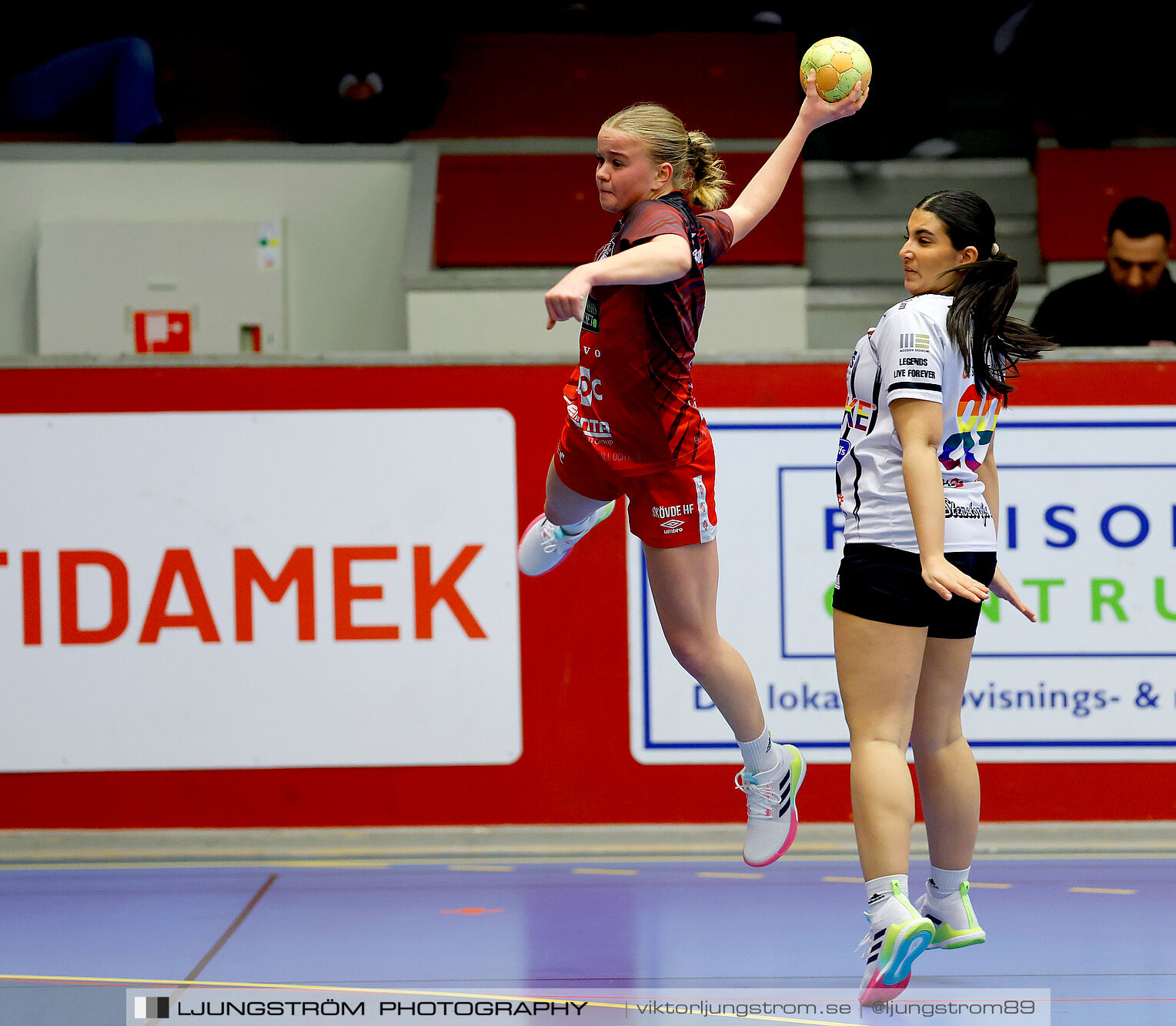 Skövde HF Vit F14-HK Country Svart F14 27-12,dam,Skövde Idrottshall,Skövde,Sverige,Handboll,,2025,363097