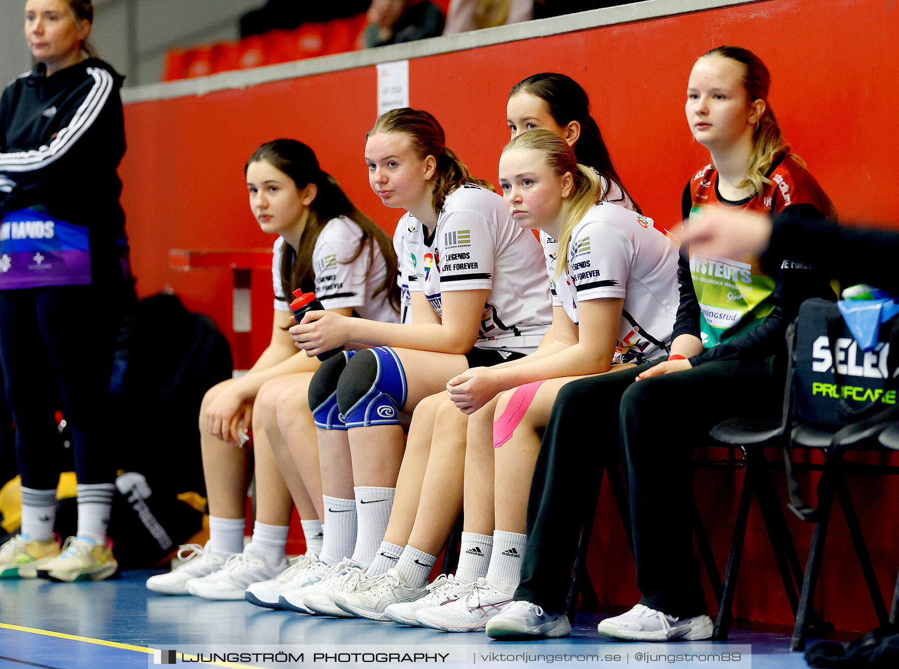Skövde HF Vit F14-HK Country Svart F14 27-12,dam,Skövde Idrottshall,Skövde,Sverige,Handboll,,2025,363105