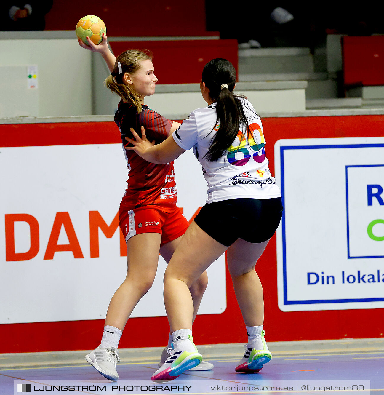Skövde HF Vit F14-HK Country Svart F14 27-12,dam,Skövde Idrottshall,Skövde,Sverige,Handboll,,2025,363123