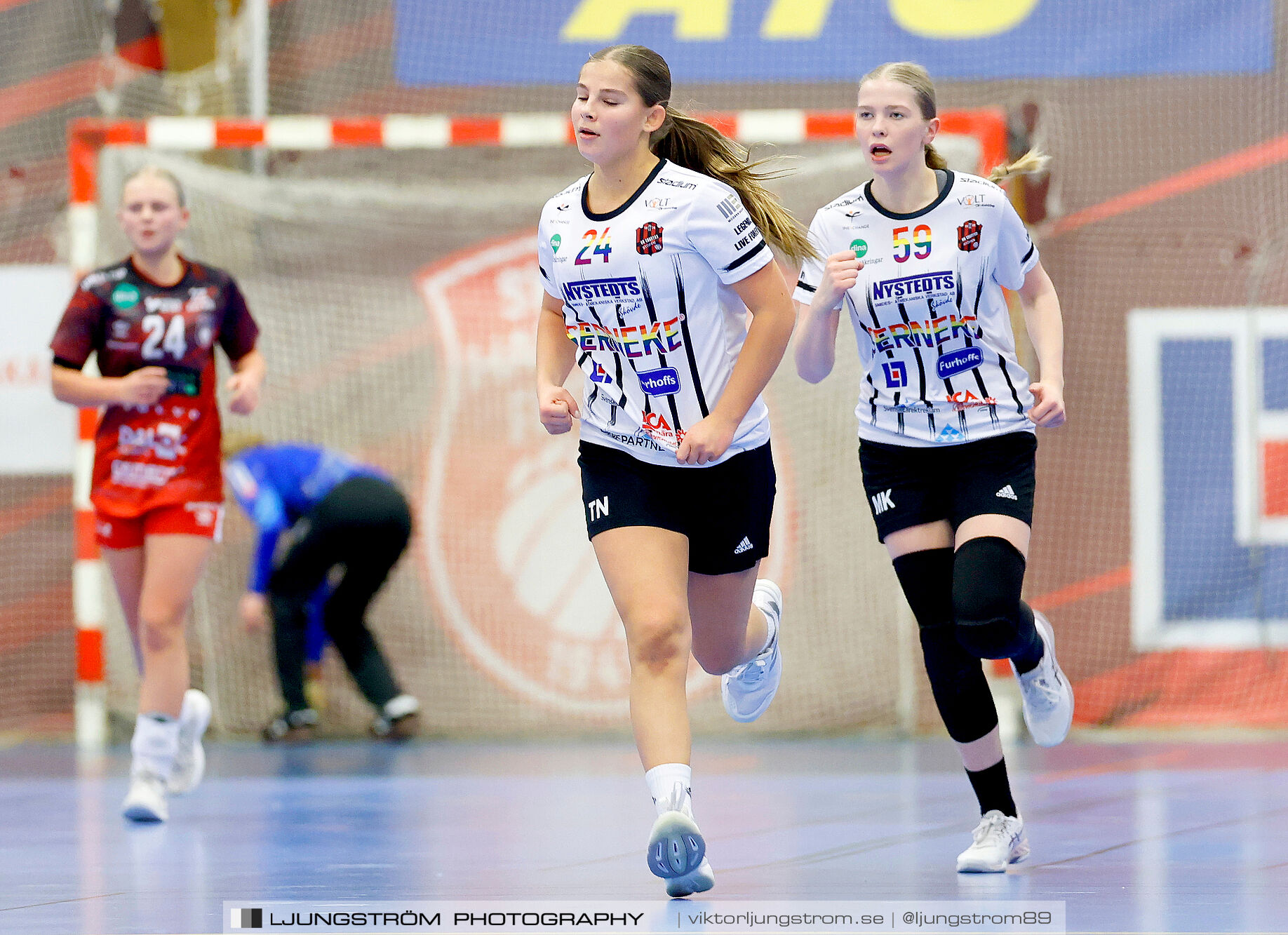Skövde HF Vit F14-HK Country Svart F14 27-12,dam,Skövde Idrottshall,Skövde,Sverige,Handboll,,2025,363128