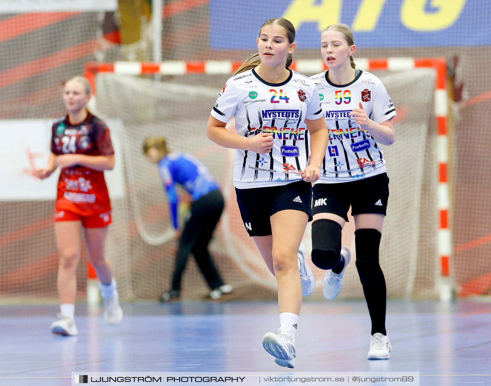 Skövde HF Vit F14-HK Country Svart F14 27-12,dam,Skövde Idrottshall,Skövde,Sverige,Handboll,,2025,363129