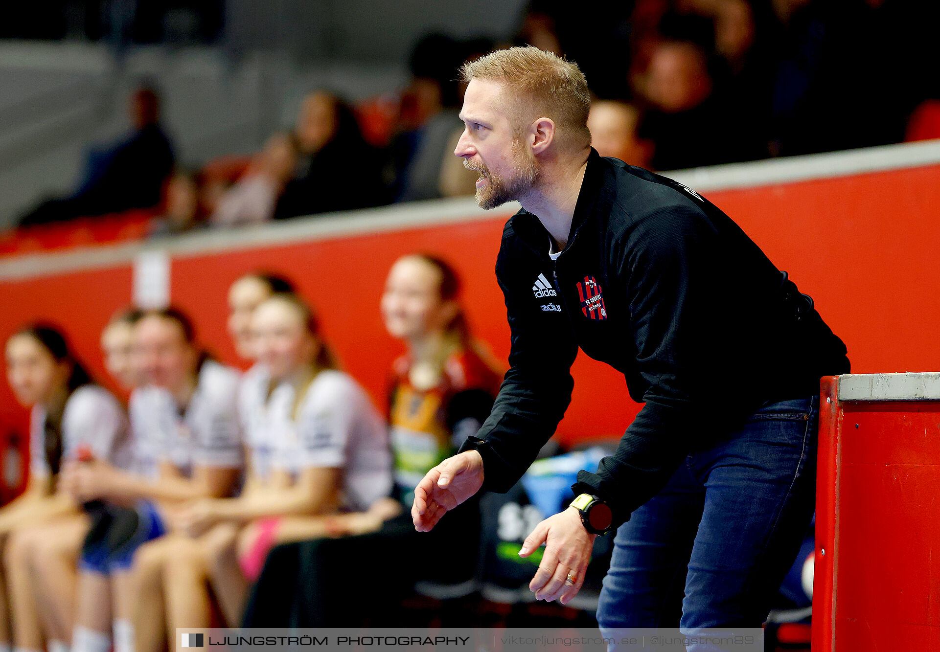 Skövde HF Vit F14-HK Country Svart F14 27-12,dam,Skövde Idrottshall,Skövde,Sverige,Handboll,,2025,363133