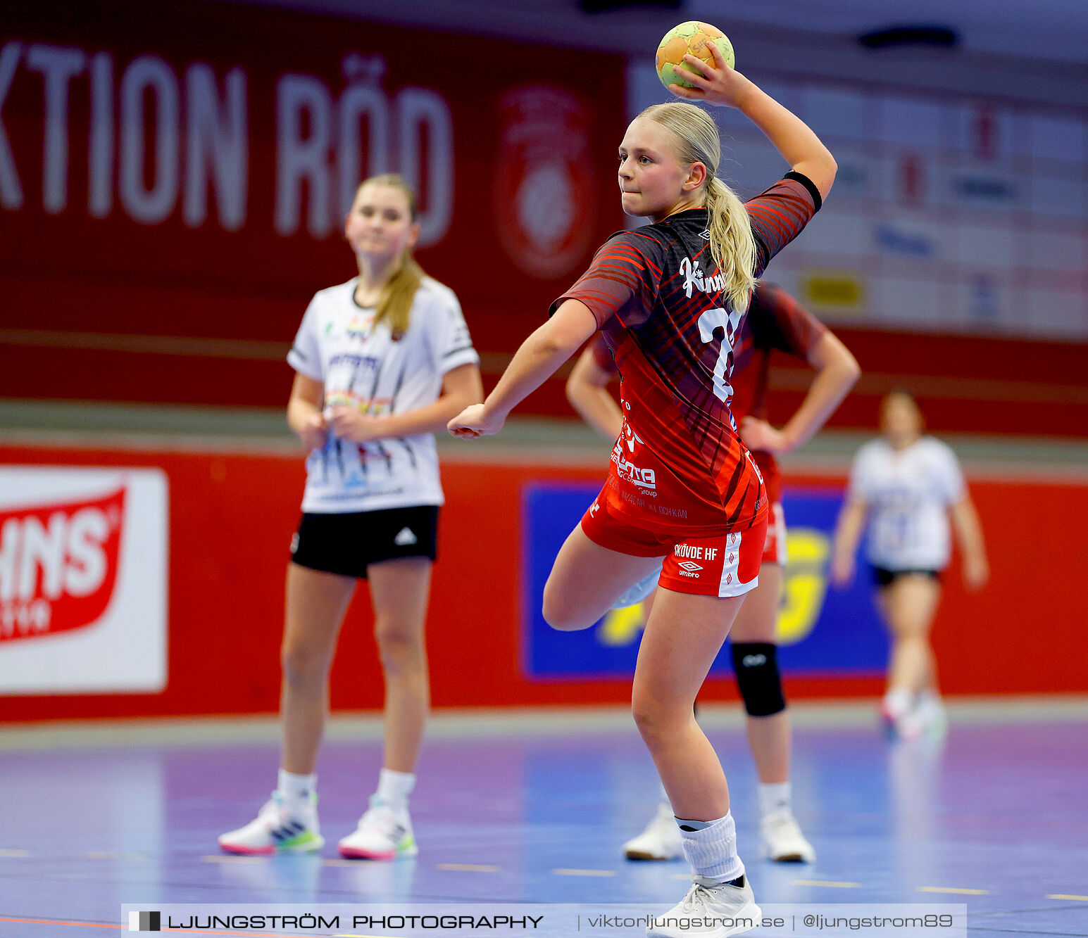 Skövde HF Vit F14-HK Country Svart F14 27-12,dam,Skövde Idrottshall,Skövde,Sverige,Handboll,,2025,363147