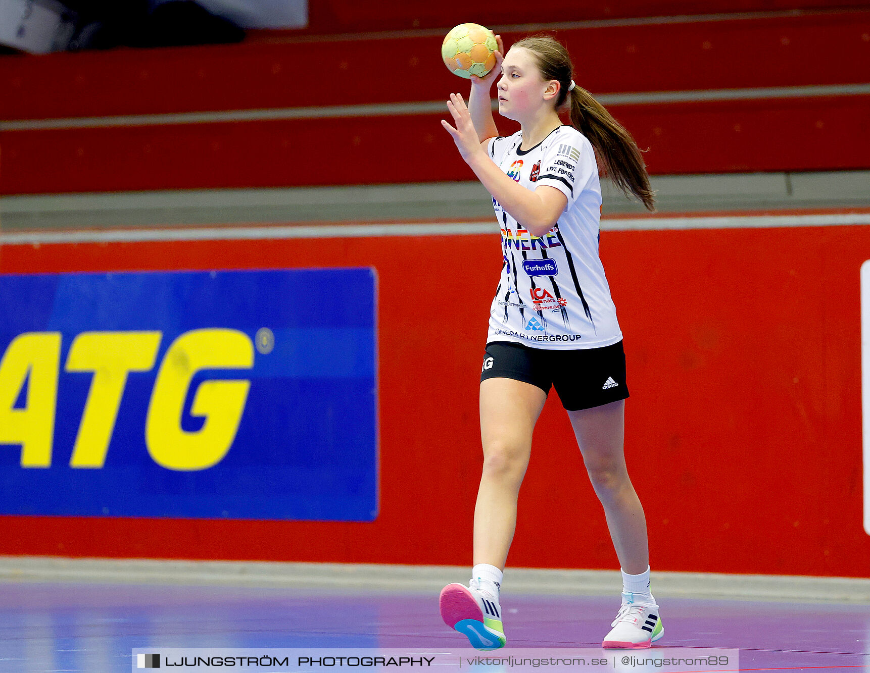 Skövde HF Vit F14-HK Country Svart F14 27-12,dam,Skövde Idrottshall,Skövde,Sverige,Handboll,,2025,363165