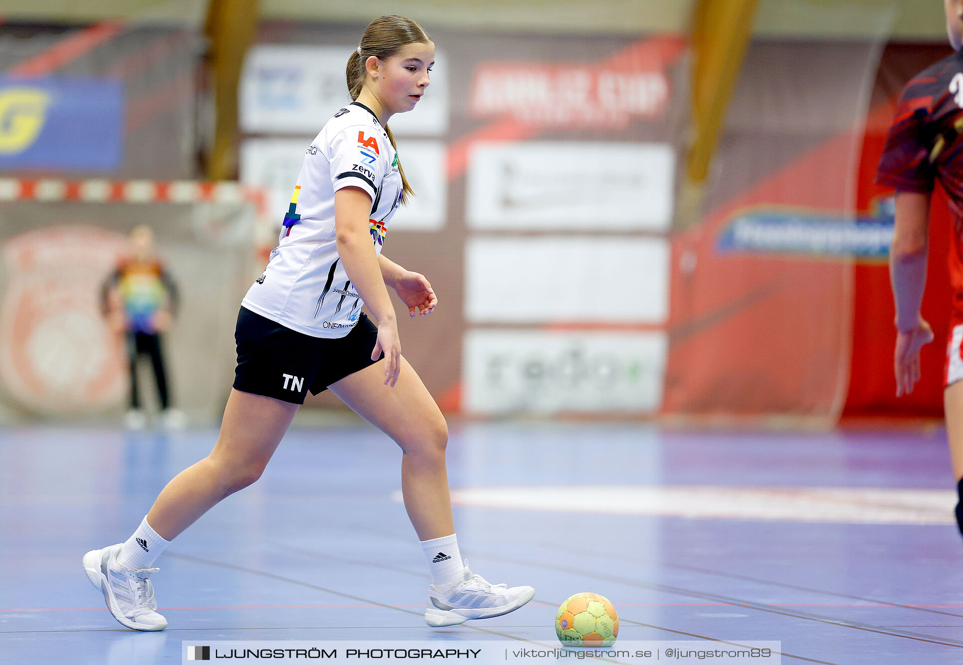 Skövde HF Vit F14-HK Country Svart F14 27-12,dam,Skövde Idrottshall,Skövde,Sverige,Handboll,,2025,363167