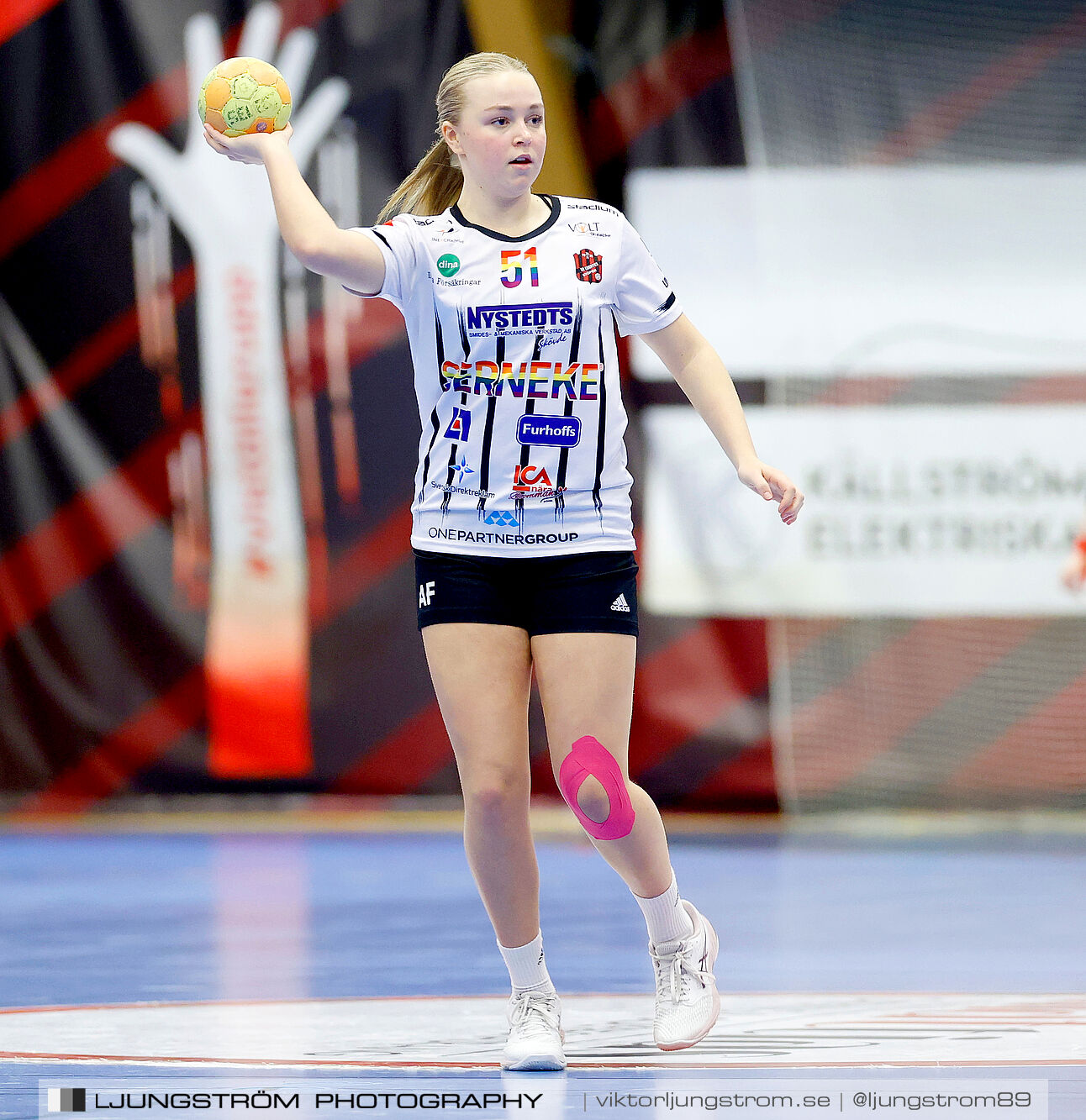 Skövde HF Vit F14-HK Country Svart F14 27-12,dam,Skövde Idrottshall,Skövde,Sverige,Handboll,,2025,363180