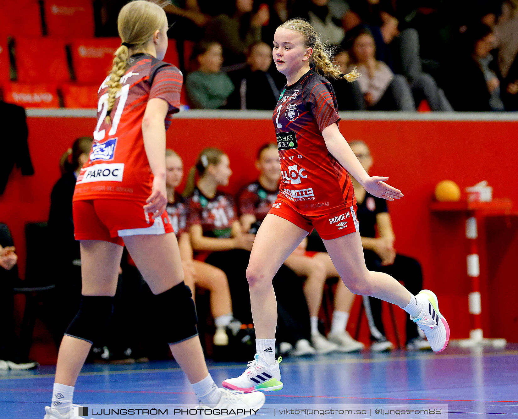 Skövde HF Vit F14-HK Country Svart F14 27-12,dam,Skövde Idrottshall,Skövde,Sverige,Handboll,,2025,363189