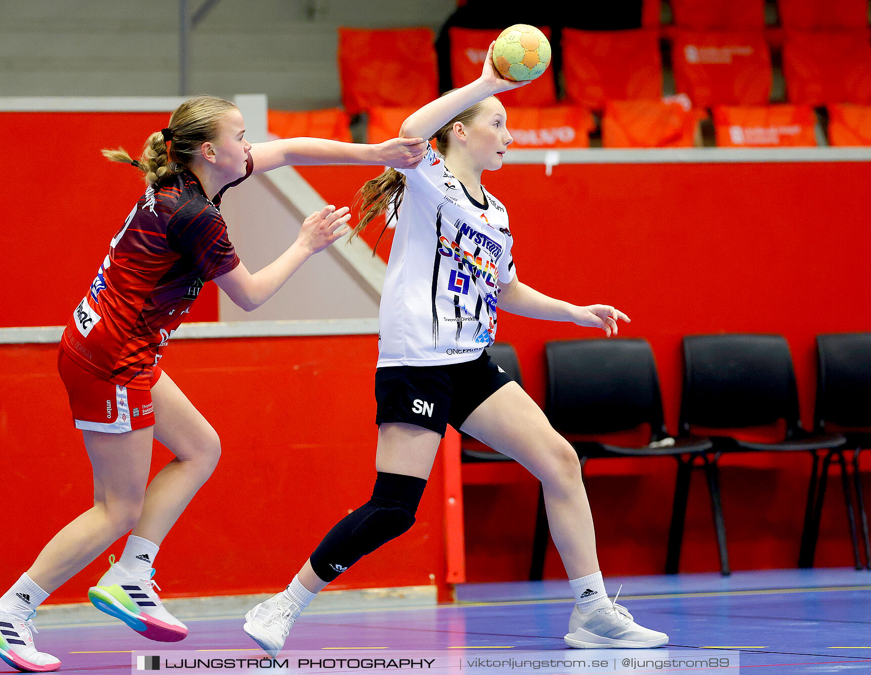 Skövde HF Vit F14-HK Country Svart F14 27-12,dam,Skövde Idrottshall,Skövde,Sverige,Handboll,,2025,363191
