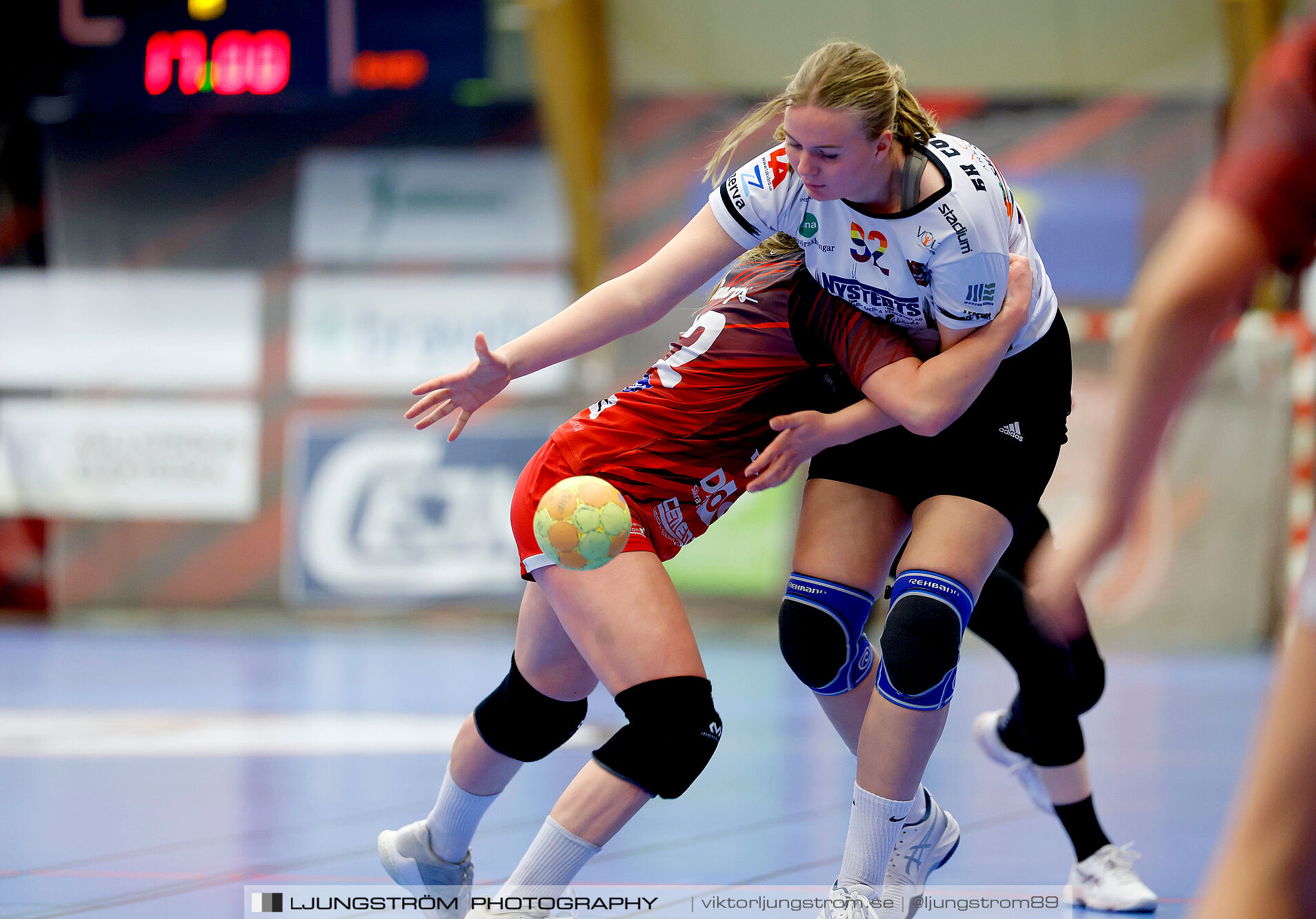 Skövde HF Vit F14-HK Country Svart F14 27-12,dam,Skövde Idrottshall,Skövde,Sverige,Handboll,,2025,363209