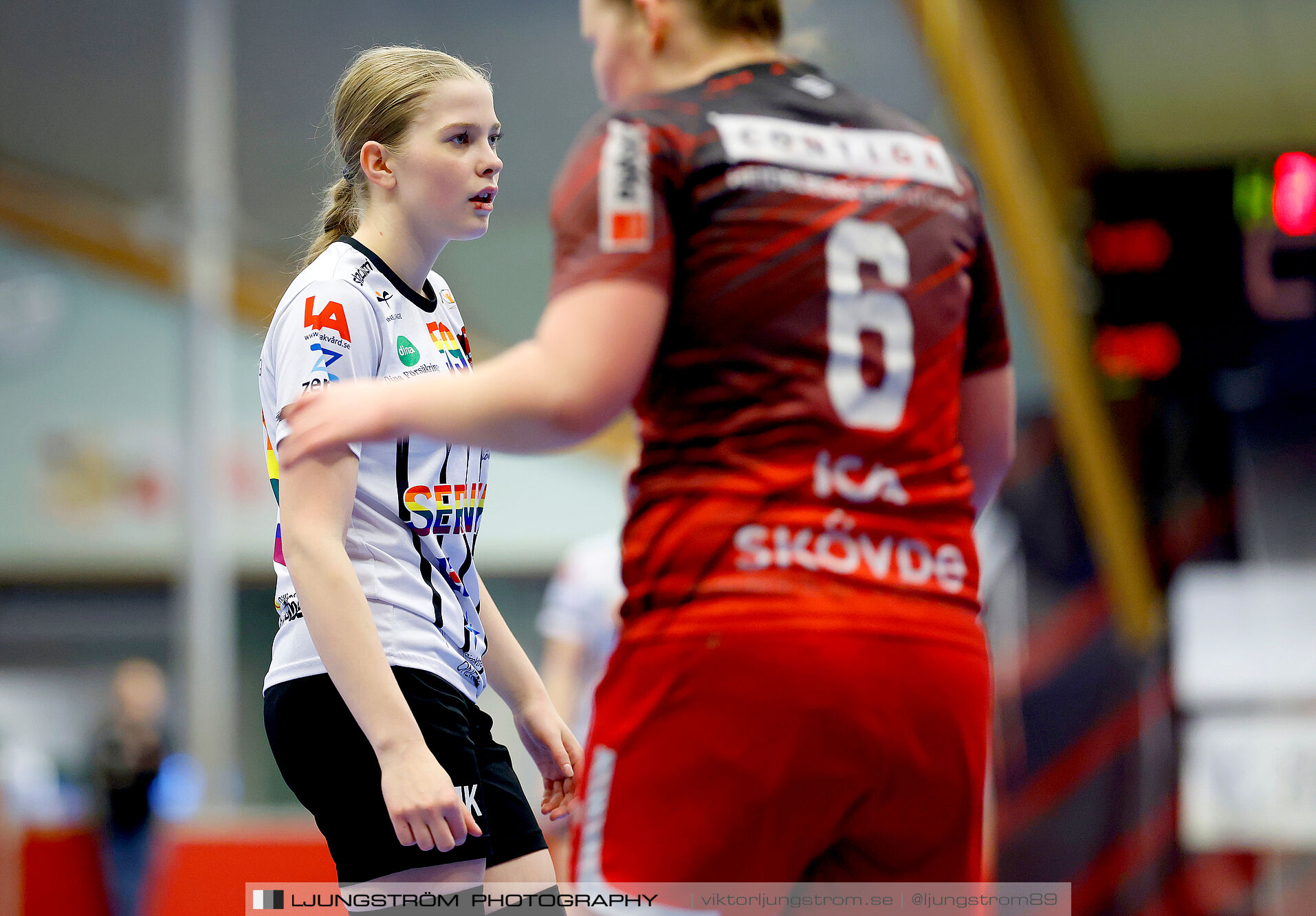 Skövde HF Vit F14-HK Country Svart F14 27-12,dam,Skövde Idrottshall,Skövde,Sverige,Handboll,,2025,363216