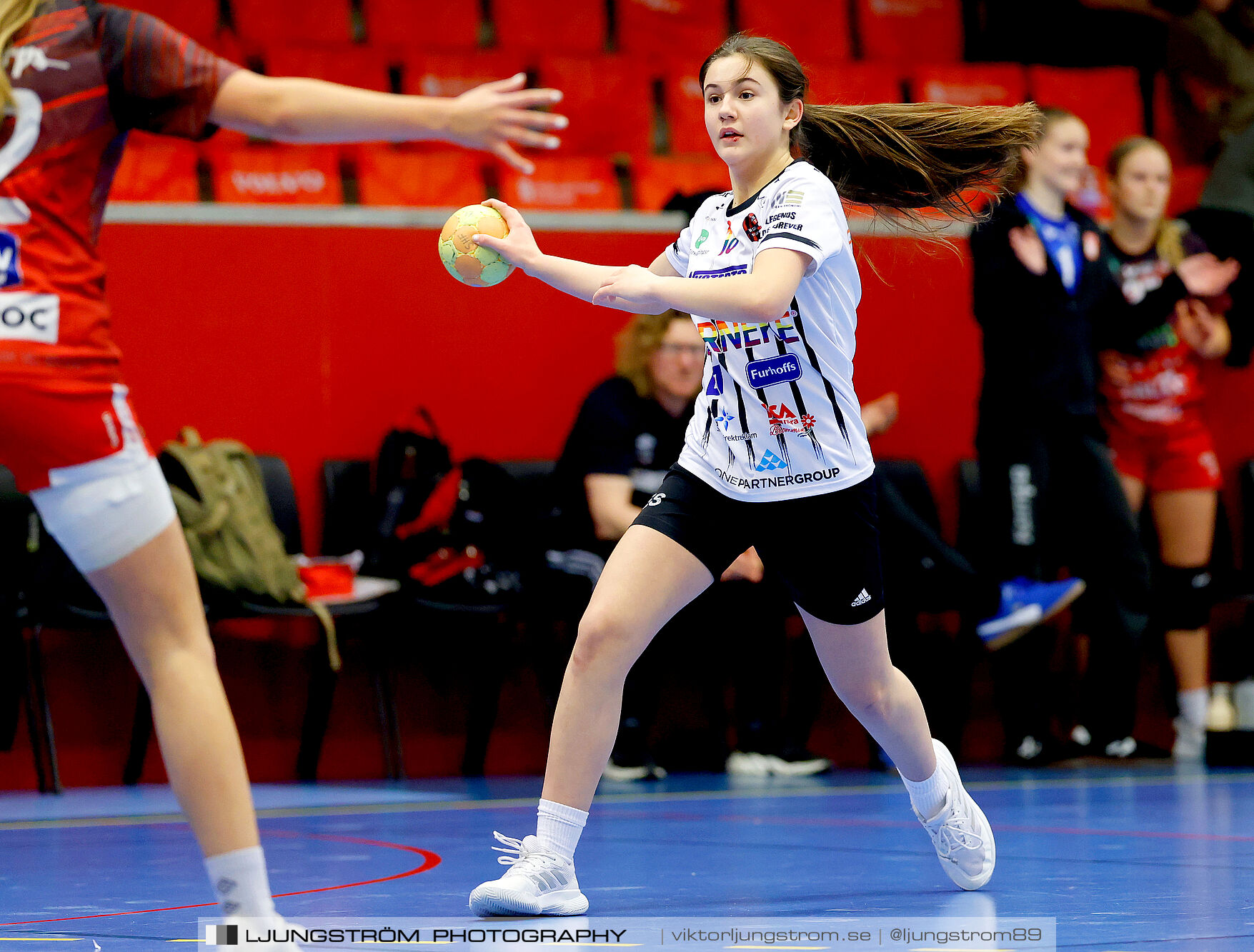 Skövde HF Vit F14-HK Country Svart F14 27-12,dam,Skövde Idrottshall,Skövde,Sverige,Handboll,,2025,363221