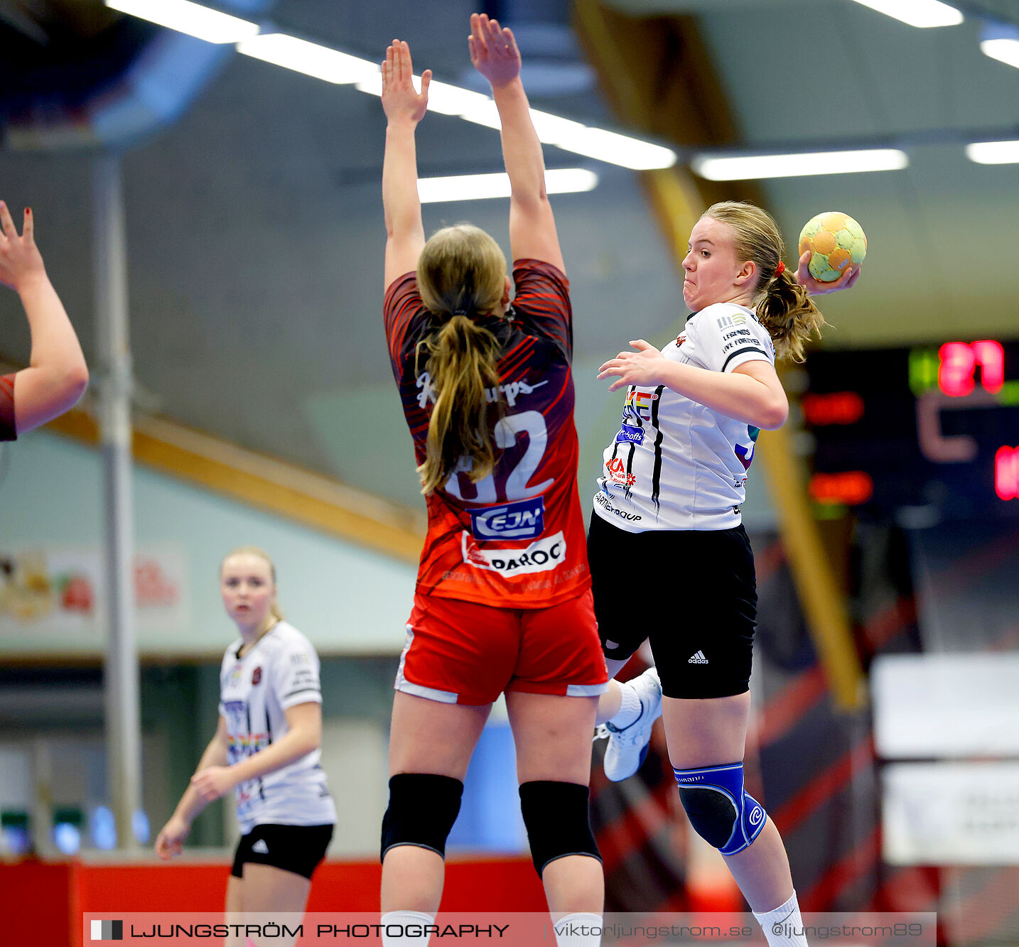 Skövde HF Vit F14-HK Country Svart F14 27-12,dam,Skövde Idrottshall,Skövde,Sverige,Handboll,,2025,363226