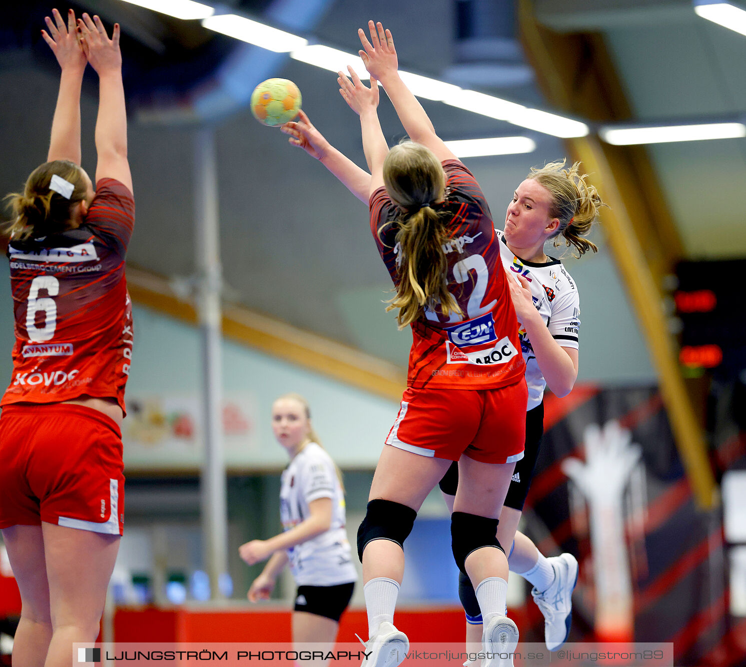 Skövde HF Vit F14-HK Country Svart F14 27-12,dam,Skövde Idrottshall,Skövde,Sverige,Handboll,,2025,363227