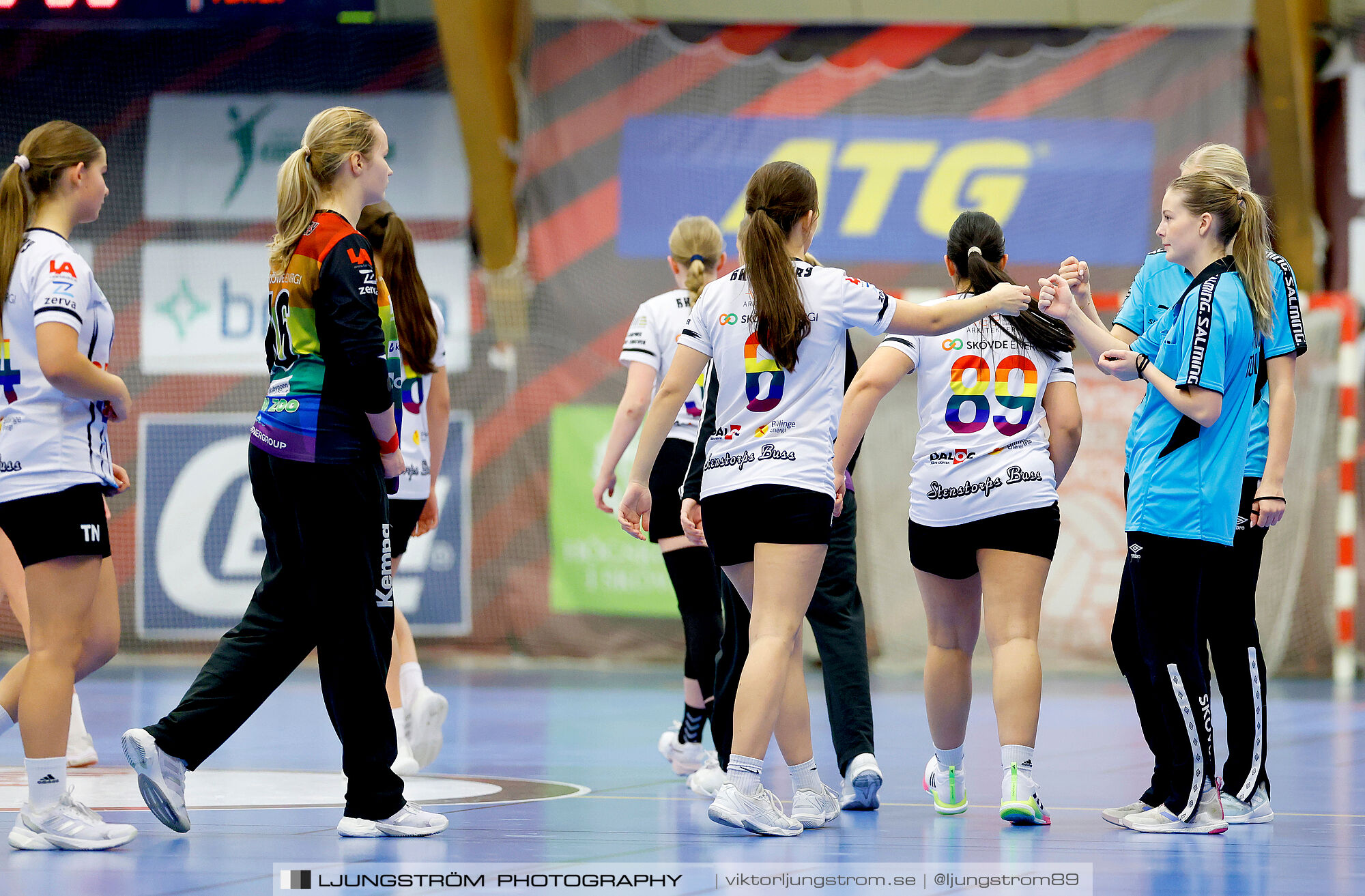 Skövde HF Vit F14-HK Country Svart F14 27-12,dam,Skövde Idrottshall,Skövde,Sverige,Handboll,,2025,363231
