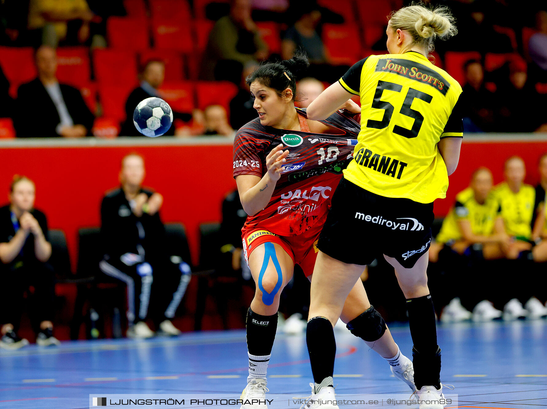 Skövde HF-IK Sävehof 26-26,dam,Skövde Idrottshall,Skövde,Sverige,Handboll,,2025,364052
