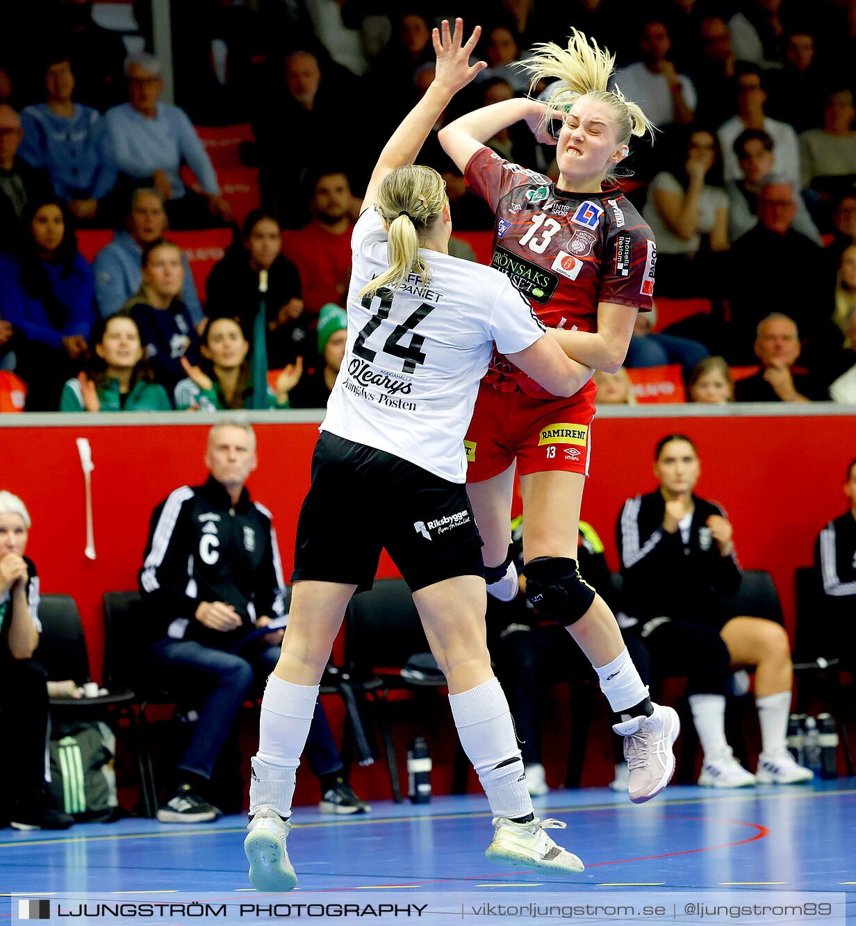 Skövde HF-Kungälvs HK 25-26,dam,Skövde Idrottshall,Skövde,Sverige,Handboll,,2025,367525