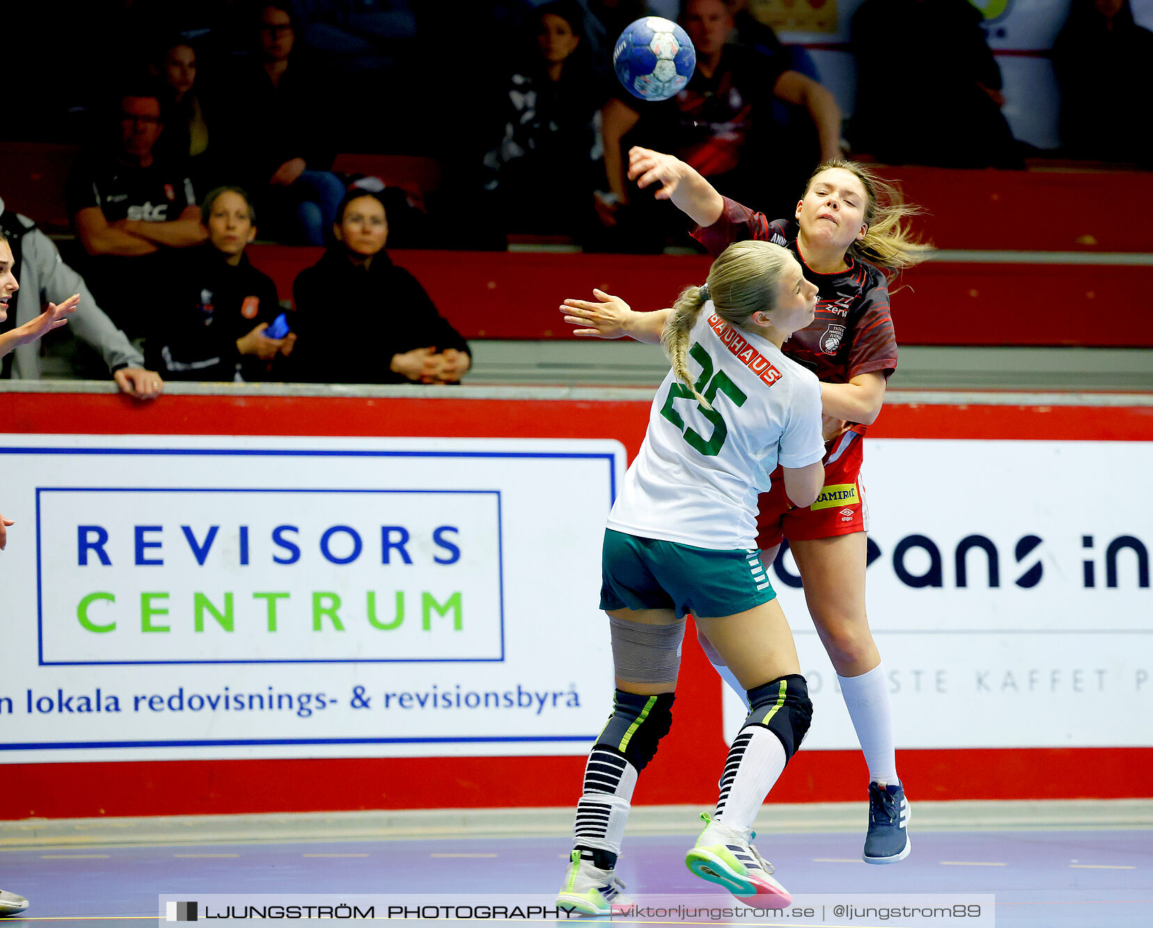 USM F18 Steg 4 Skövde HF-Skuru IK 23-26,dam,Skövde Idrottshall,Skövde,Sverige,Ungdoms-SM,Handboll,2025,369516
