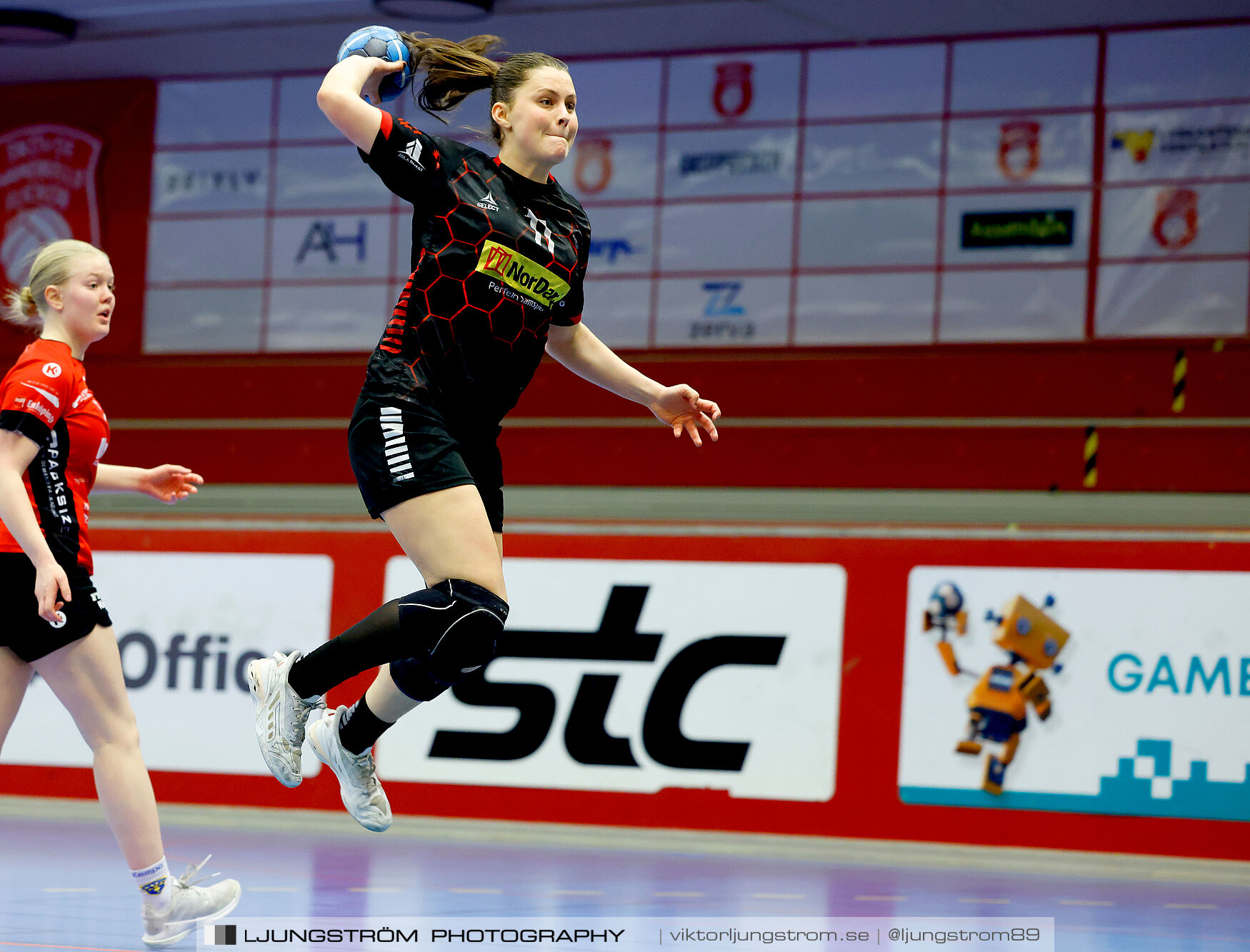 USM F18 Steg 4 HK Malmö-Enköpings HF 37-21,dam,Skövde Idrottshall,Skövde,Sverige,Ungdoms-SM,Handboll,2025,369656