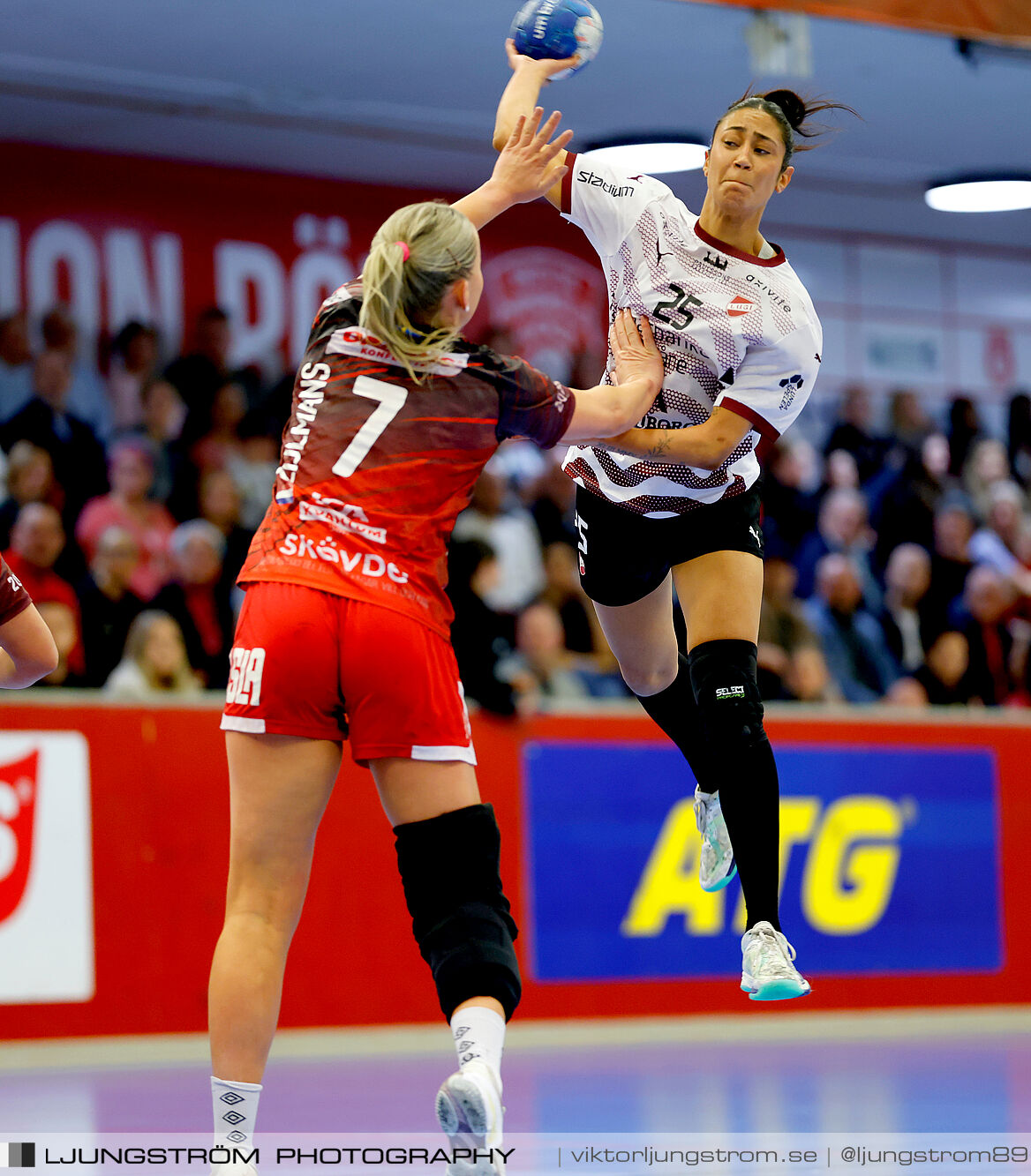 Skövde HF-Lugi HF Kval till handbollsligan Match 2 38-26,dam,Skövde Idrottshall,Skövde,Sverige,Handboll,,2025,370238