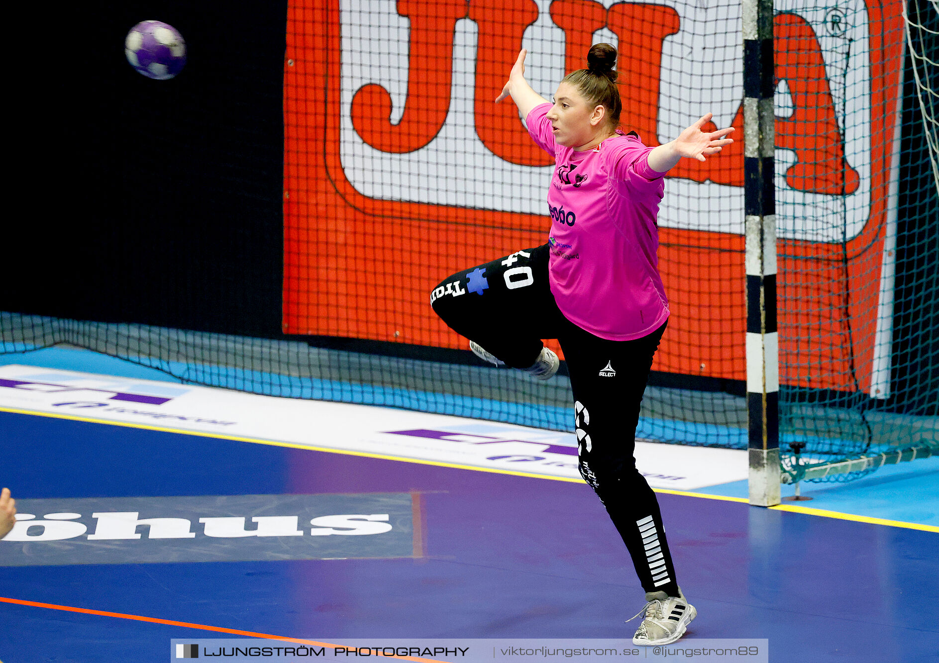 Skara HF-Kristianstad HK 1 4-final 1 30-29,dam,Skara Idrottshall,Skara,Sverige,Handboll,,2025,370828