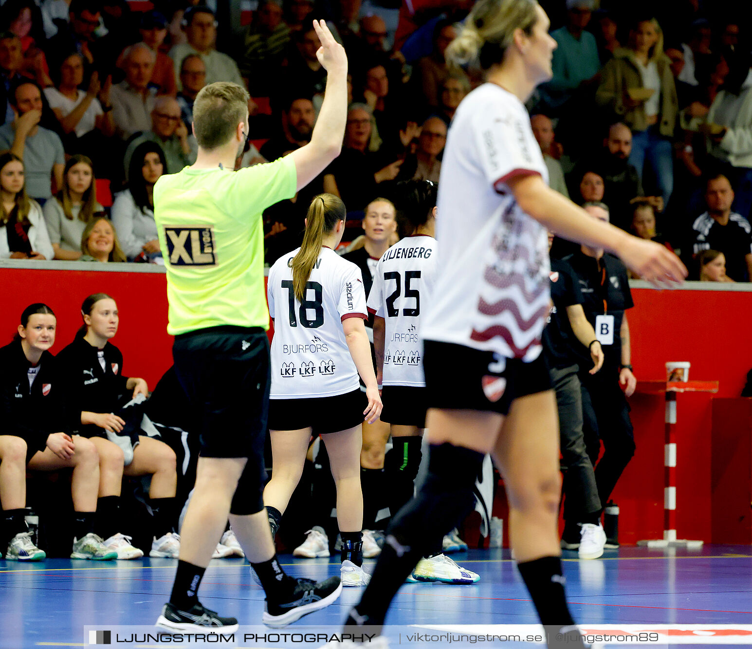Skövde HF-Lugi HF Kval till handbollsligan Match 3 25-27,dam,Skövde Idrottshall,Skövde,Sverige,Handboll,,2025,371256