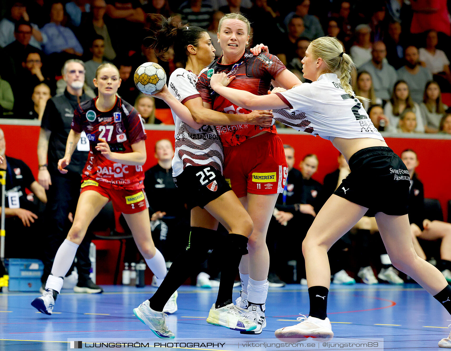 Skövde HF-Lugi HF Kval till handbollsligan Match 3 25-27,dam,Skövde Idrottshall,Skövde,Sverige,Handboll,,2025,371453