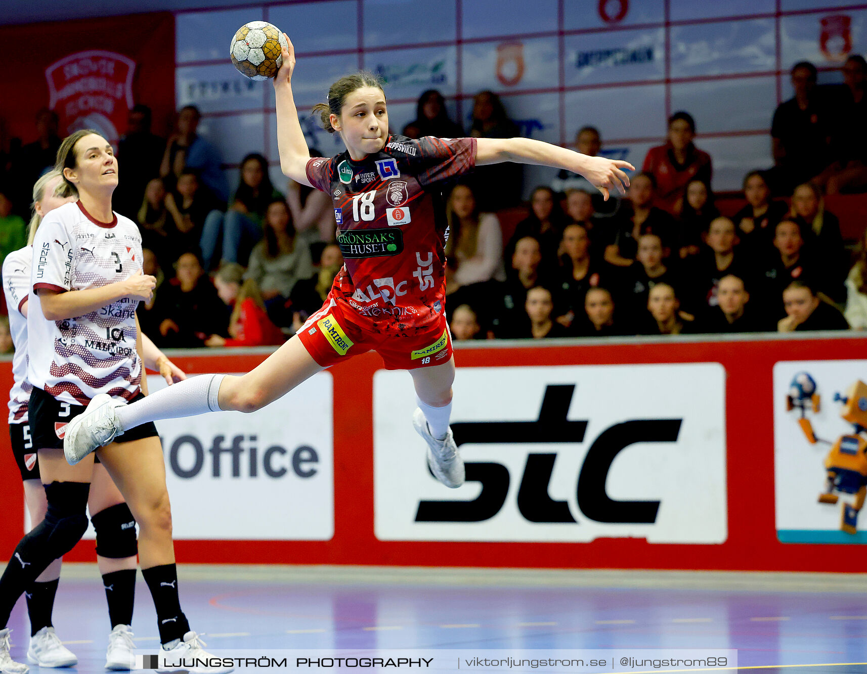 Skövde HF-Lugi HF Kval till handbollsligan Match 3 25-27,dam,Skövde Idrottshall,Skövde,Sverige,Handboll,,2025,371574