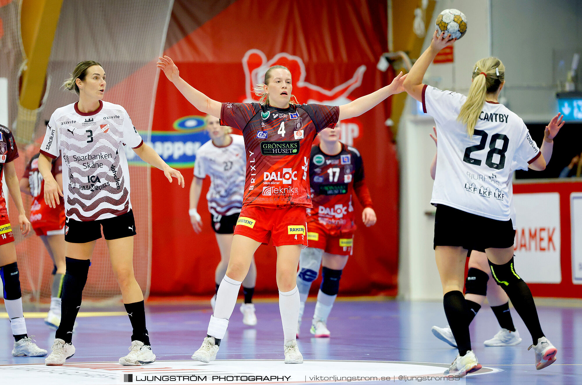 Skövde HF-Lugi HF Kval till handbollsligan Match 3 25-27,dam,Skövde Idrottshall,Skövde,Sverige,Handboll,,2025,371578