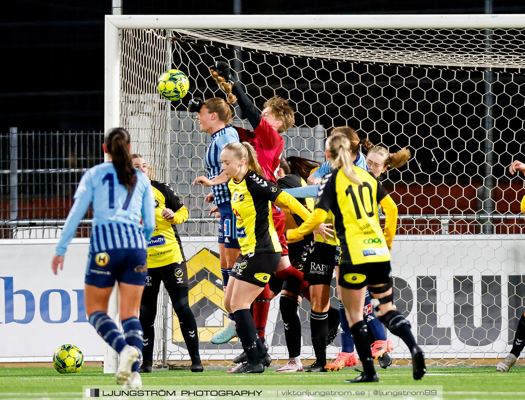 Skultorps IF-Husqvarna FF 0-1,dam,Södermalms IP,Skövde,Sverige,Fotboll,,2025,371803