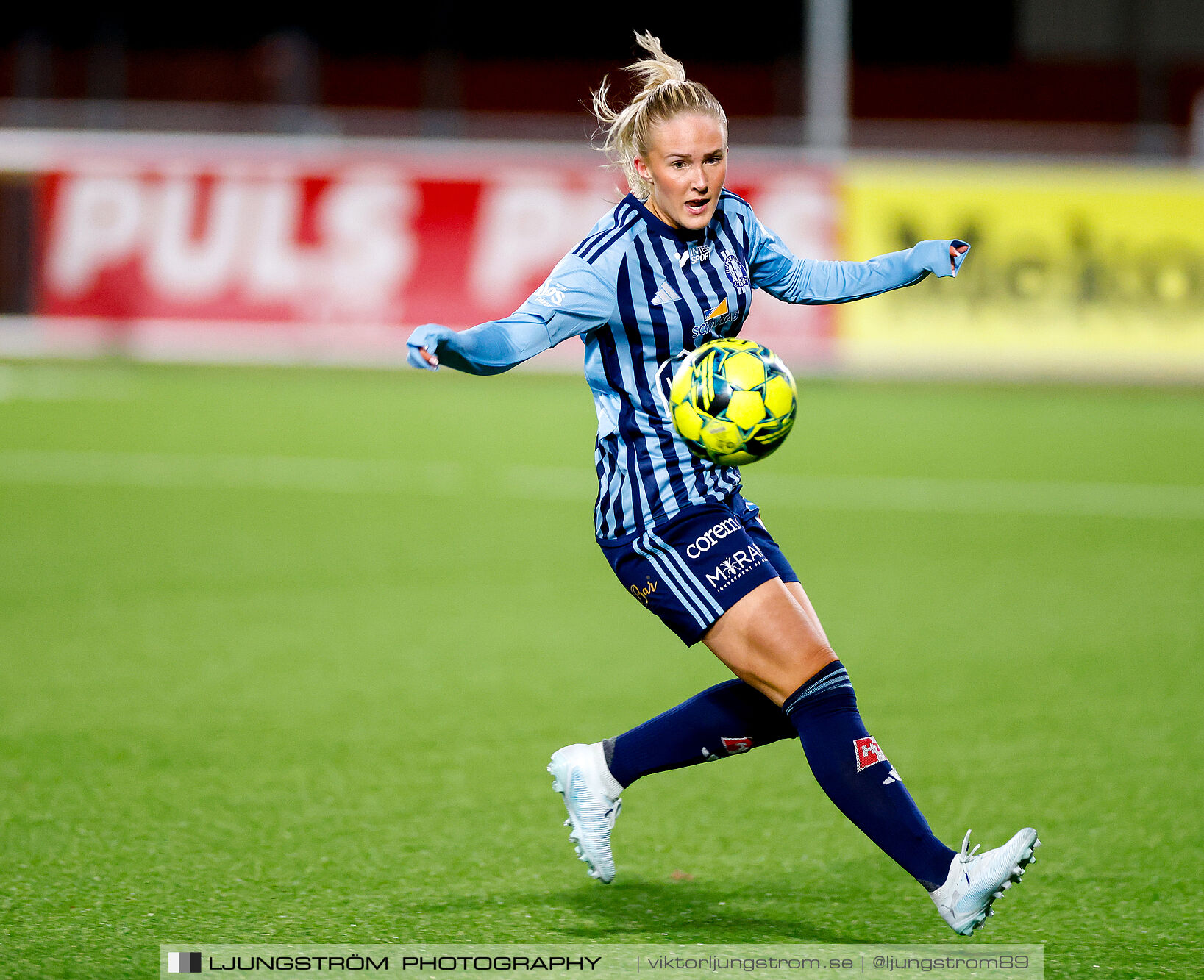Skultorps IF-Husqvarna FF 0-1,dam,Södermalms IP,Skövde,Sverige,Fotboll,,2025,371860